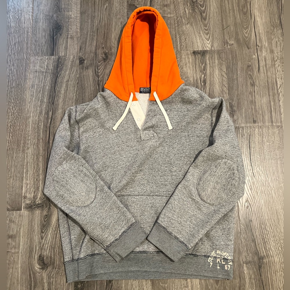 Men’s Polo pullover with hood. Size XL. Like new. Great condition.